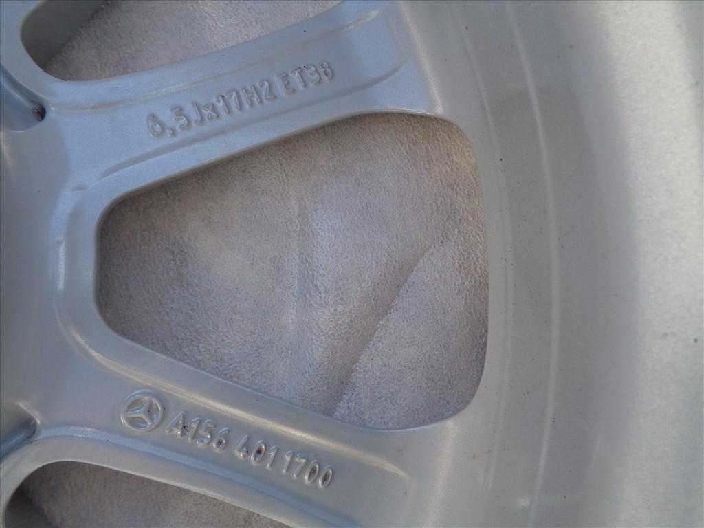 Mercedes Gyári alufelni 17-es, szenzorral szép állapotban eladó. 7. kép