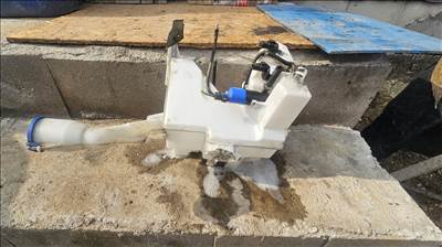 Peugeot 407 Ablakmosó tartály és szivattyú 