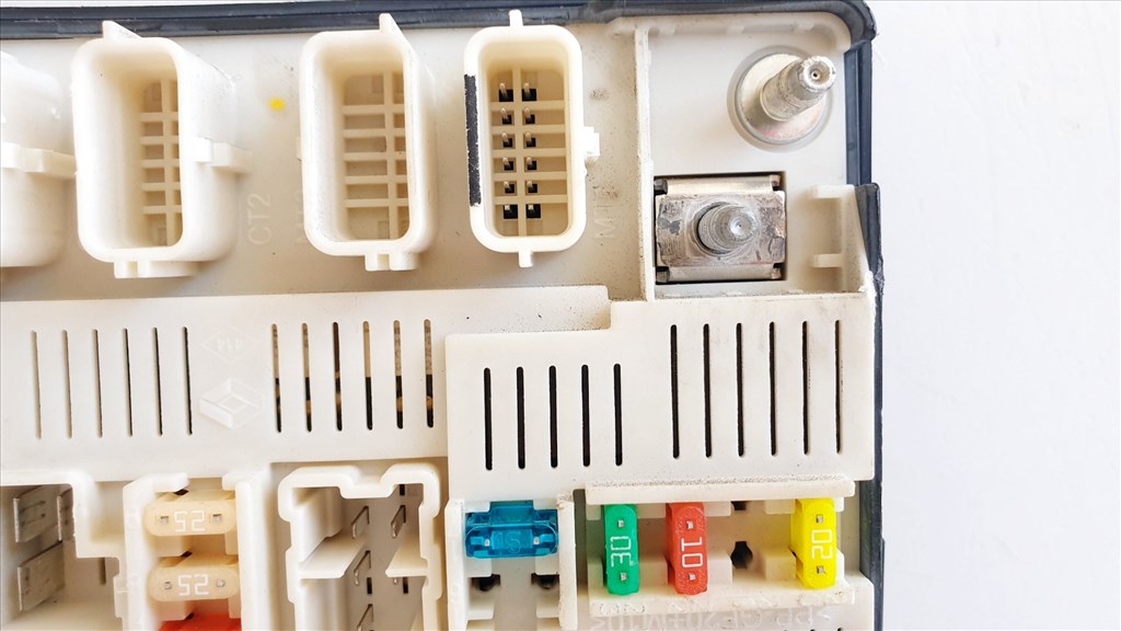 508447 Renault Megane 2, Biztosíték Tábla, 8200481866J, Külső. 9. kép