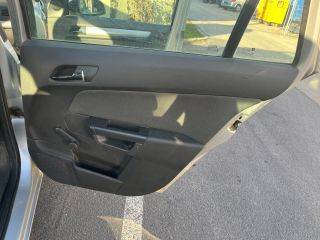 OPEL ASTRA H Kombi Jobb hátsó Ajtóhatároló