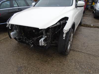 Infiniti EX30d sárvédő jobb - bal