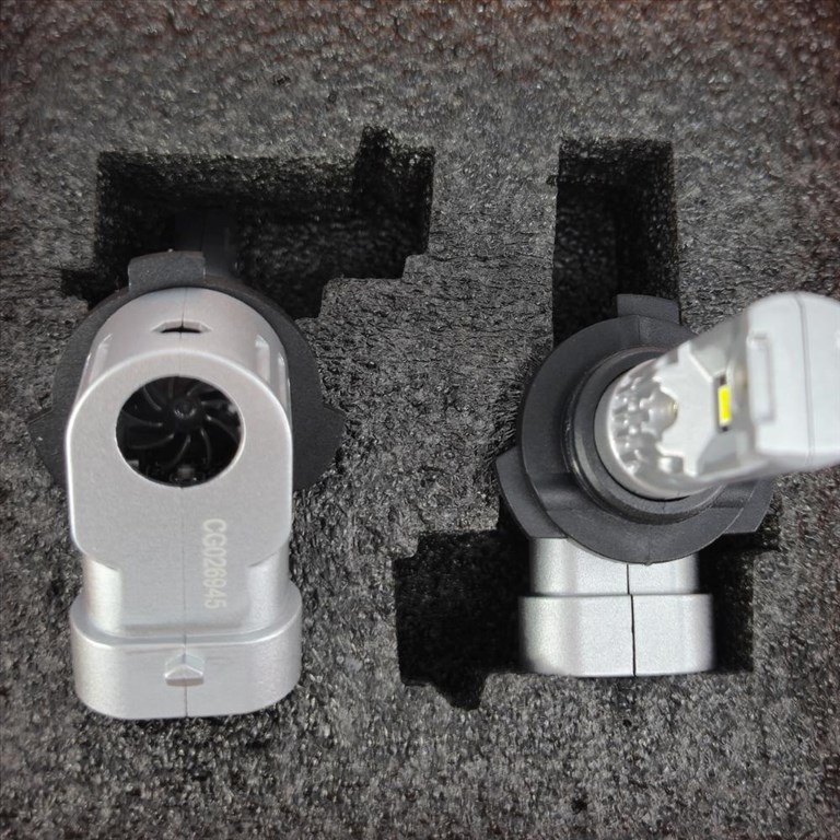 H10 LED izzó 9145 6500K M6S Jégfehér - Hideg fehér 7535 CSP LED CANBUS 12V 3100lm✔️ 5. kép