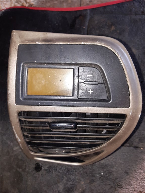 Citroen C4 Picasso Jobb Első Szellőző 9650868877-00 1. kép