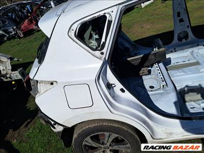 Nissan Pulsar (C13) Jobb hátsó sárvédő 