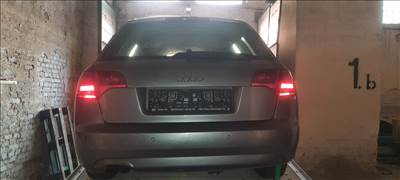 Audi A4 Avant 8E csomagtér ajtó L7YG