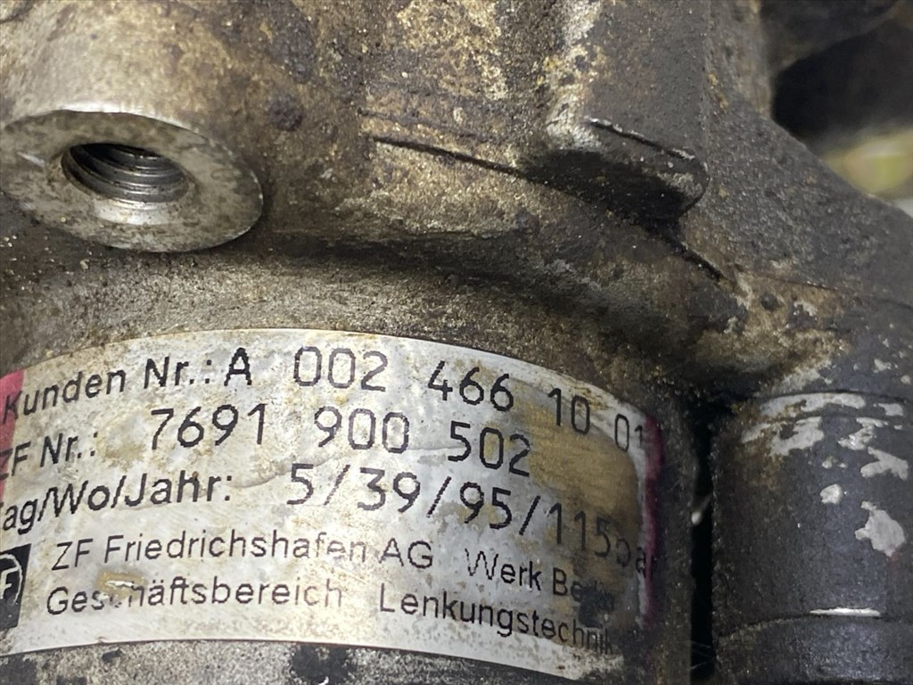 MERCEDES-BENZ C-CLASS (W202) C 220 D (202.121) Kormányszervó Motor (Hidraulikus) #34339# A0024661001 7. kép