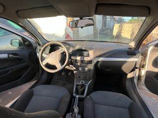 OPEL ASTRA H Kombi Fűtőmotor (Klímás)