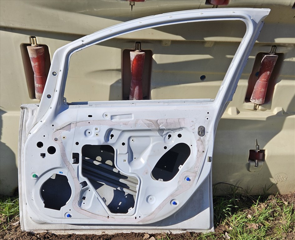 Opel Astra J Jobb első ajtó  2. kép