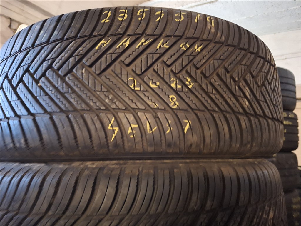  235/45/19"  Hankook négyévszakos gumi  1. kép