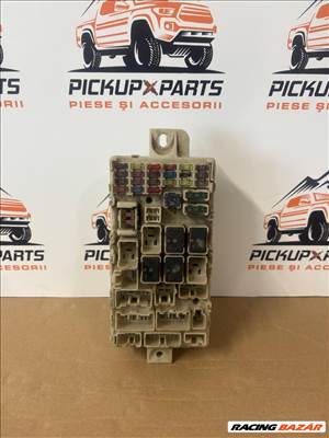 Biztosítéktábla Mitsubishi L200 2006-2014