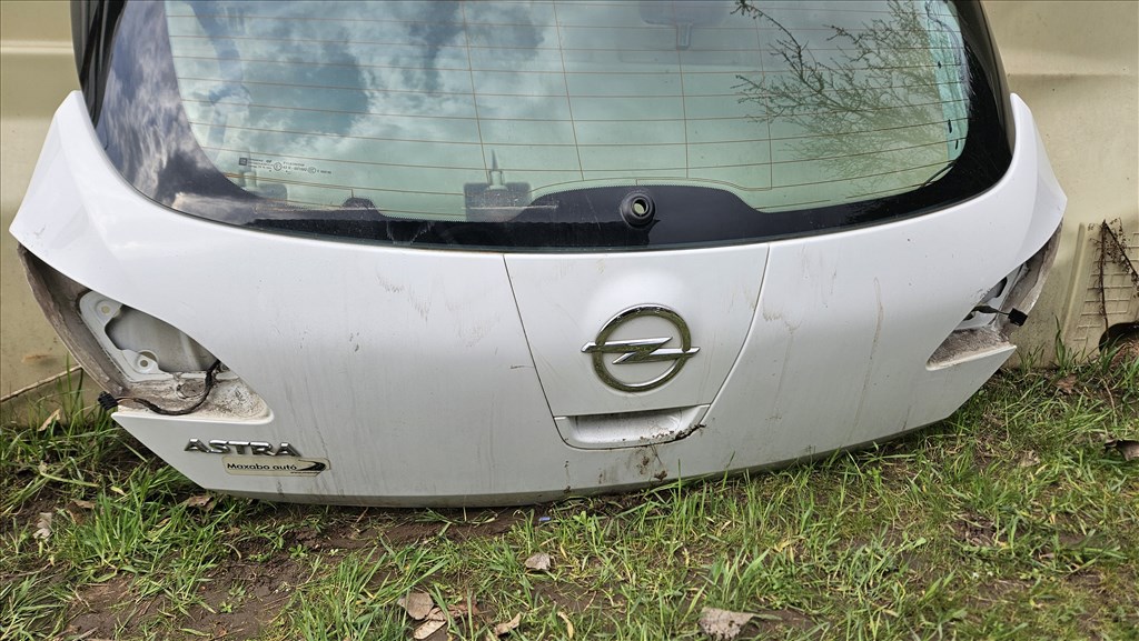 Opel Astra J 5 ajtós Csomagtérajtó  1. kép
