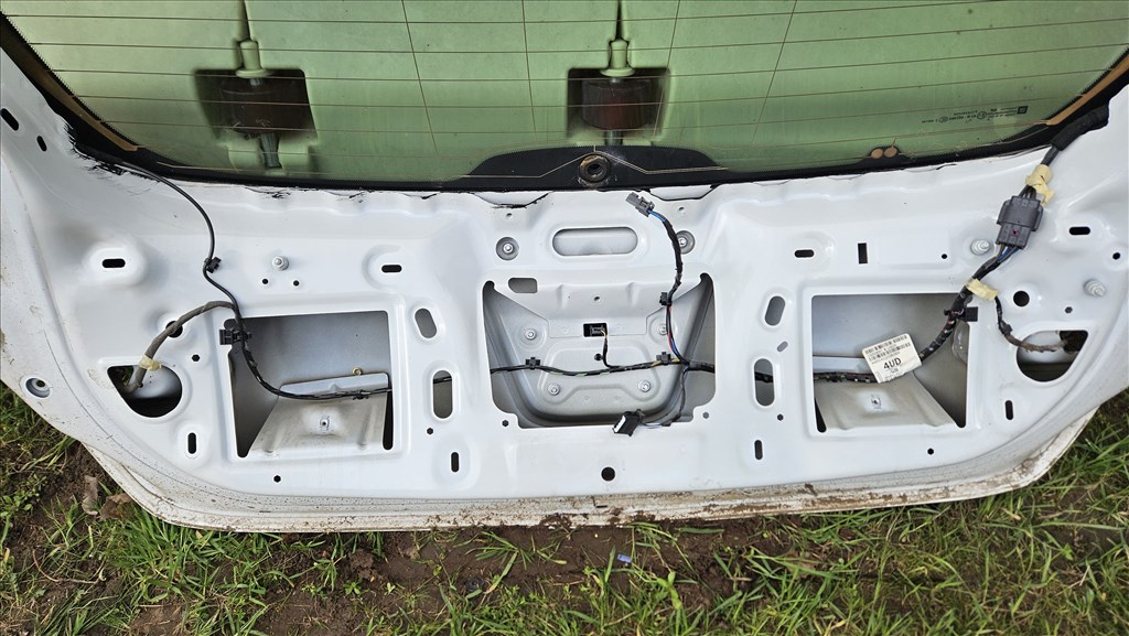 Opel Astra J 5 ajtós Csomagtérajtó  3. kép