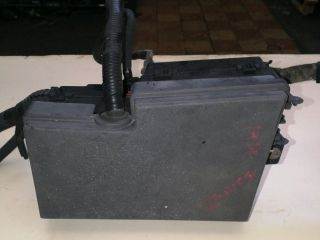 Ford Focus Mk2 Biztosítéktábla Motortér *106665*