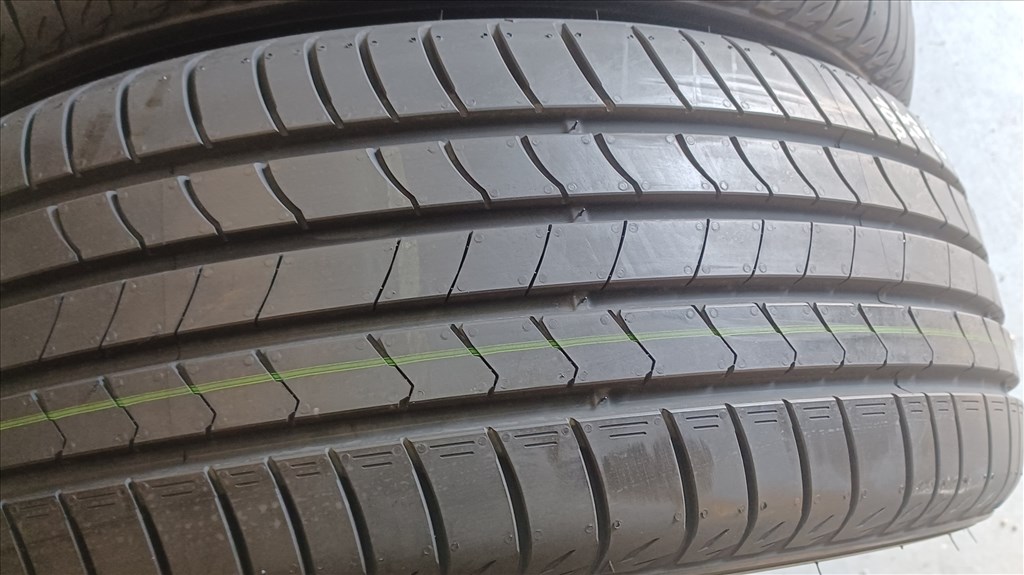 Új Kumho Ecsta 215/55 R18 nyári gumik 100e./4db 1. kép