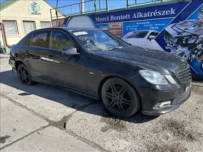 Mercedes E 350 CDI OM642852 (W212) bontott alkatrészei