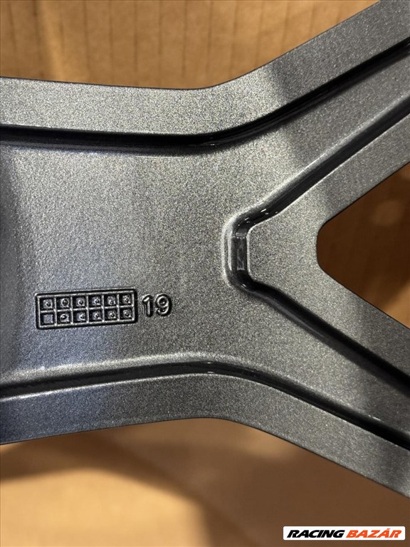 R21 Original Bmw 9.5J ET37 - 8071998 2db felni alufelni 4. kép