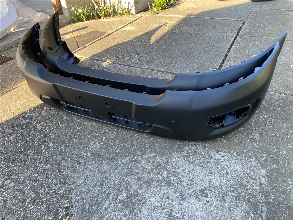 Ford Transit Mk8 Transit mk8 első lökhárító  3. kép