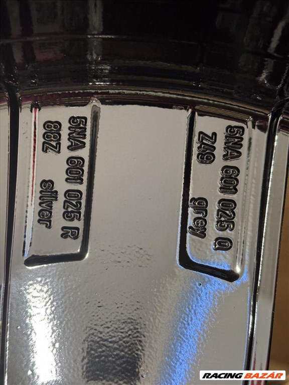 R19 Original Volkwagen 7J ET43 - 5NA 601 025Q 5NA601025Q 2db felni 6. kép