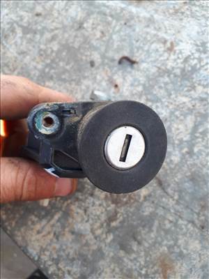 Opel Astra F 5 ajtós csomagtér felső ajtó zárszerkezet ( KULCS NINCS HOZZÁ )