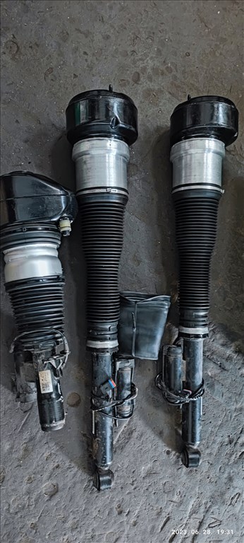 Légrugó kompresszor, légrugó felújítás.Mercedes,Audi,Porsche Légrugó kompresszor,légrugó javítás 2. kép