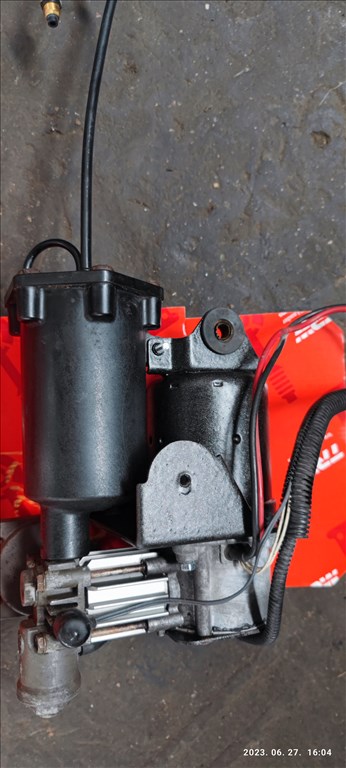 Légrugó kompresszor, légrugó felújítás.Mercedes,Audi,Porsche Légrugó kompresszor,légrugó javítás 3. kép