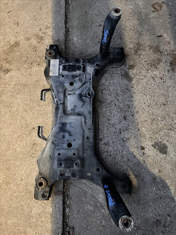 Ford Focus Mk2 Motortartó bölcső  1. kép