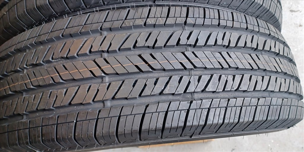 Új Bridgestone Dueler 255/70 R18 nyári gumik 110e./4db 1. kép