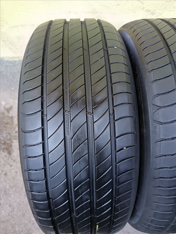  235/4518" újszerű Michelin nyári gumi gumi 1. kép