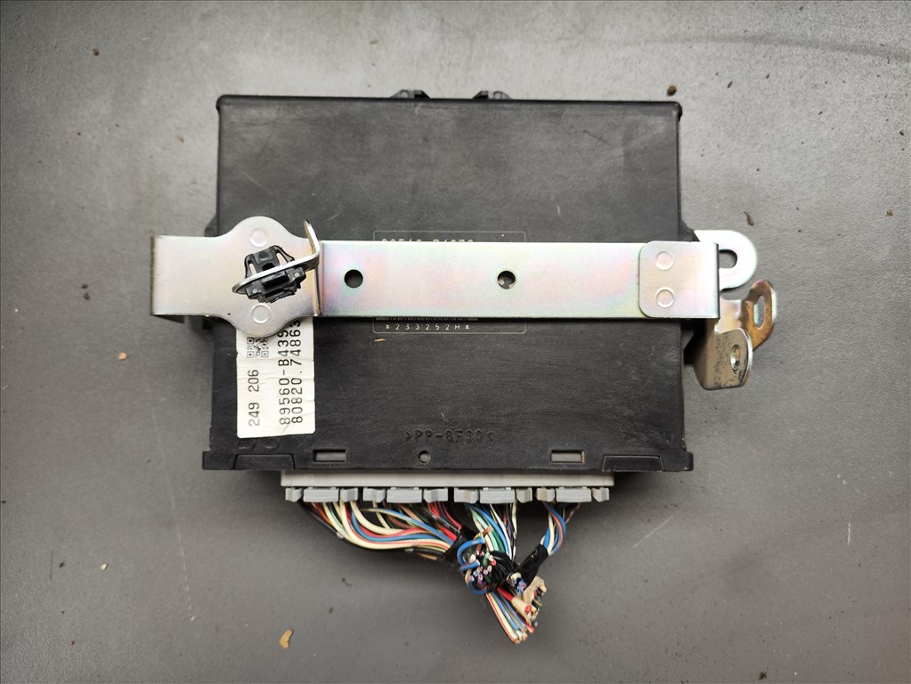 Daihatsu Terios (2nd gen) 1.5 4WD motorvezérlő elektronika  89560b4030 89560b4392 1. kép