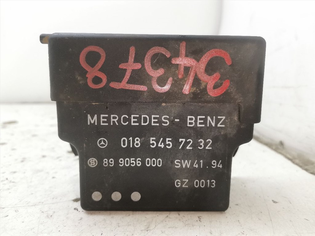 MERCEDES-BENZ C-CLASS (W202) C 220 D (202.121) Izzító Relé #34378# 0185457232 1. kép