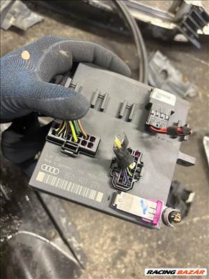 Audi A4 (B6/B7) Komfort modul lámpa modul 8e0907279
