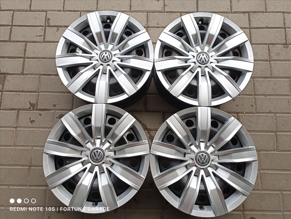 5x112 17" Volkswagen használt lemezfelni garnitúra dísztárcsával (R615) 1. kép