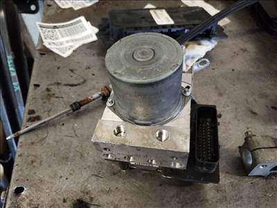 BMW E84 X1 25i xDrive ABS kocka 34516795188 34516791272