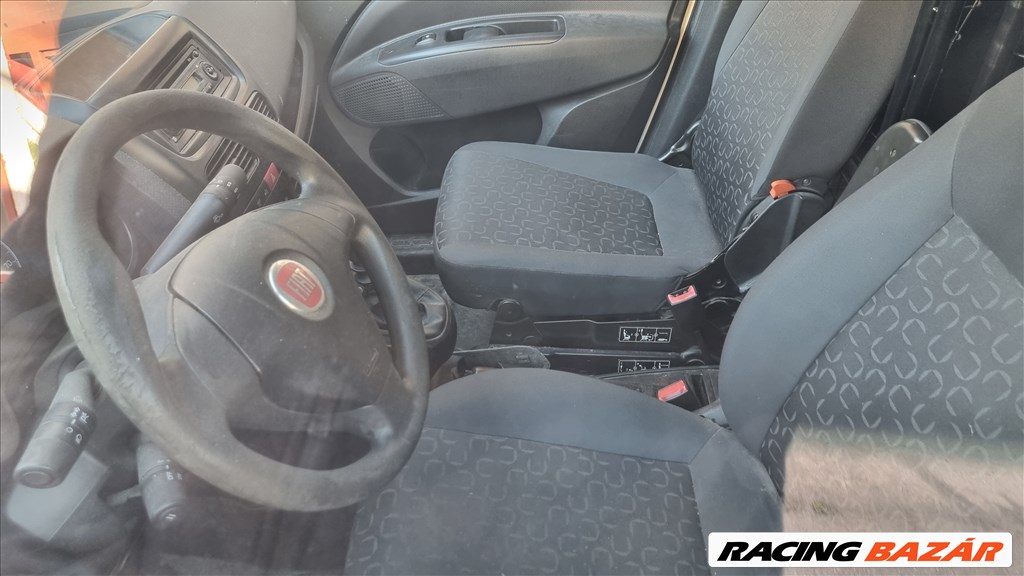 Eladó Fiat Doblo (2nd gen) sérült haszonjármű 1.6 dízel 9. kép