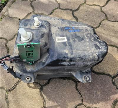 Opel Insignia B Adblue tartály szivattyúval B16dth