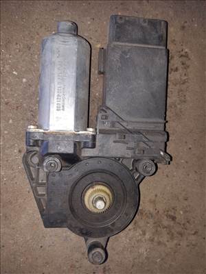 Volkswagen Passat B5 96-05 Jobb Első Ablakemelő Motor 3B4 837 751 BA