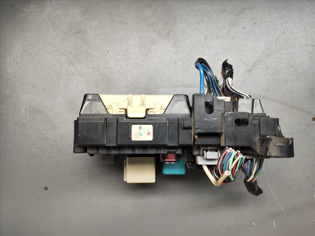 Daihatsu Terios (2nd gen) 1.5 4WD utastér biztosítéktábla  85980b1010 4. kép