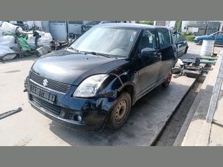 Suzuki Swift III Biztosítéktábla Motortér *132410* 4. kép
