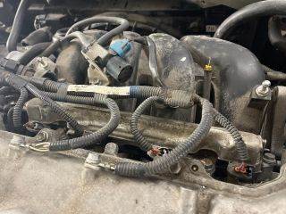 TOYOTA AVENSIS Kombi (ZRT27, ADT27) Porlasztó Sor / Híd