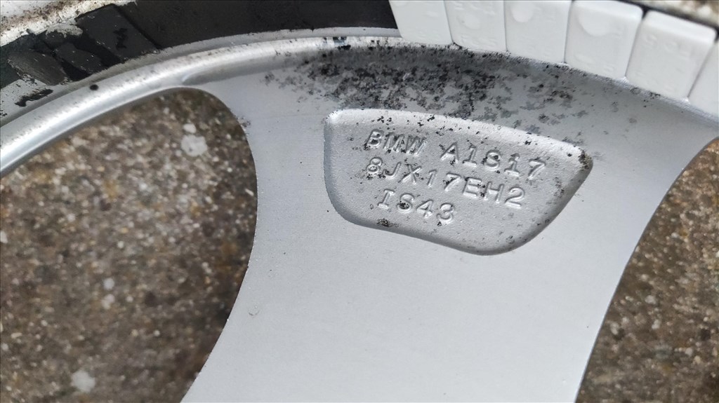 BMW Style 306 gyári alufelni, 8x17, 5x120, et43, 72.6 mind 2. kép