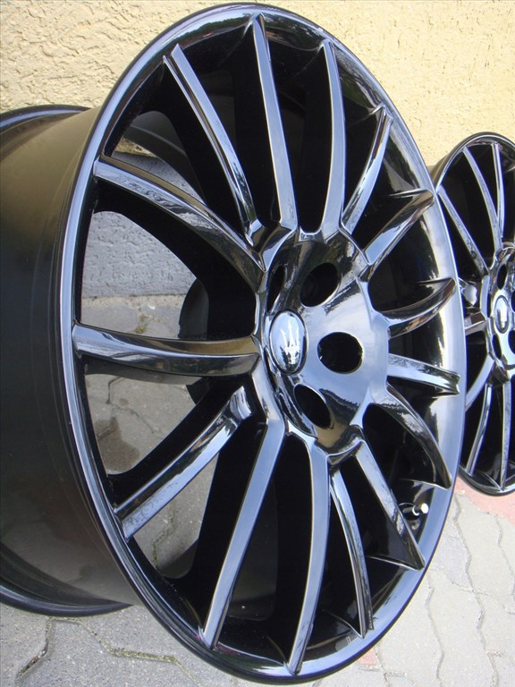  Maserati Ghibli, Quattroporte, Granturismo és Grancabrio gyári felni és gumi szett 2. kép