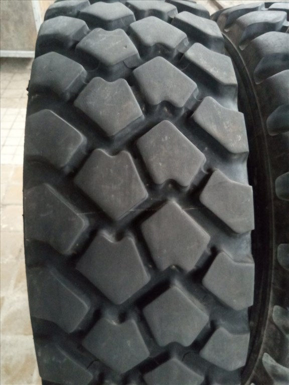 használt 365 85 R20 Michelin xzl 365 85 r20 365 85r20 365 85r20 365 85 5. kép