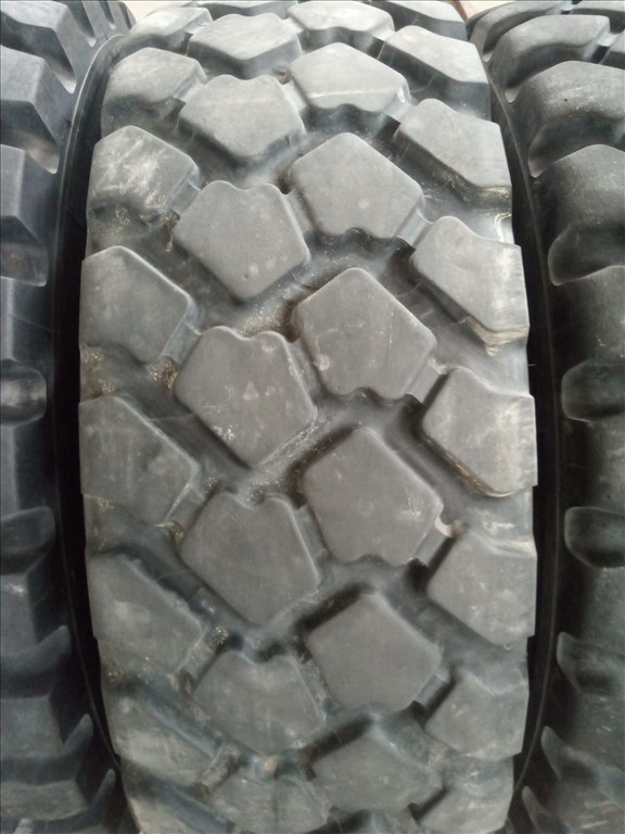 használt 365 85 R20 Michelin xzl 365 85 r20 365 85r20 365 85r20 365 85 7. kép