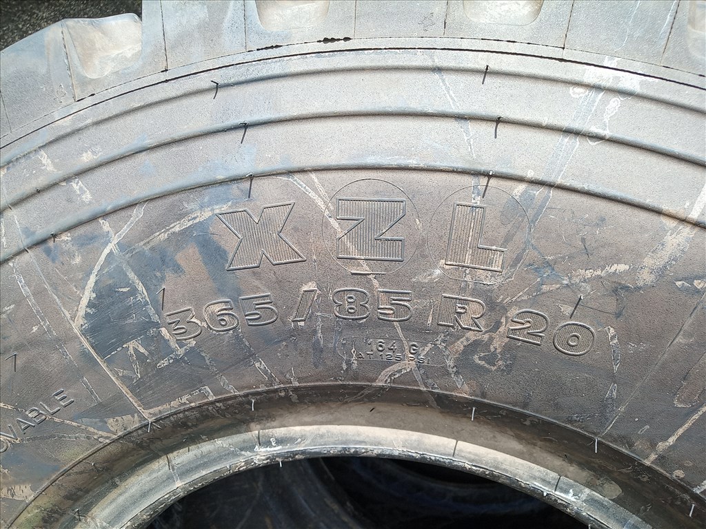 használt 365 85 R20 Michelin xzl 365 85 r20 365 85r20 365 85r20 365 85 13. kép