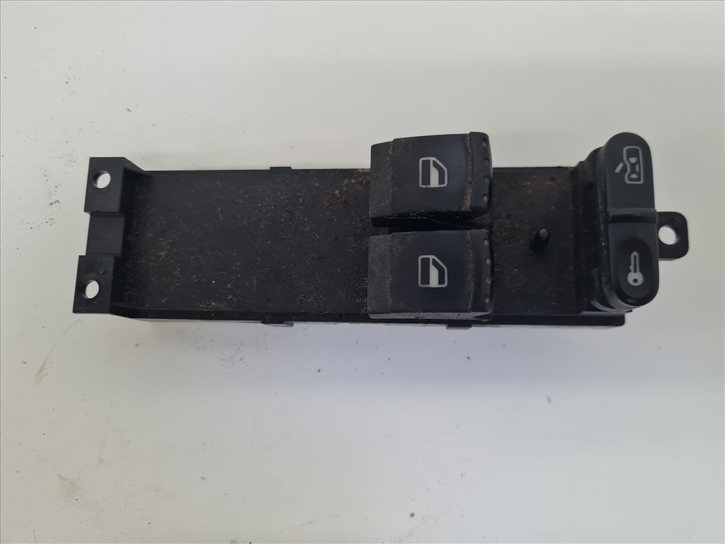 Volkswagen Golf IV kettes ablakemelő gomb (17438) 1j3959857b 1. kép