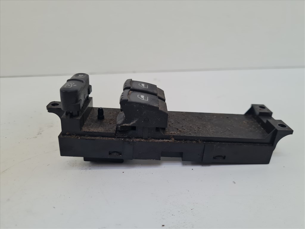 Volkswagen Golf IV kettes ablakemelő gomb (17438) 1j3959857b 4. kép