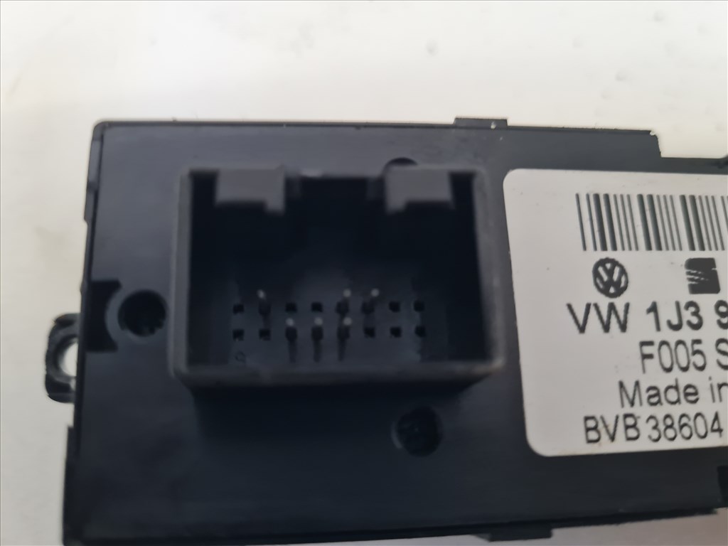 Volkswagen Golf IV kettes ablakemelő gomb (17438) 1j3959857b 8. kép