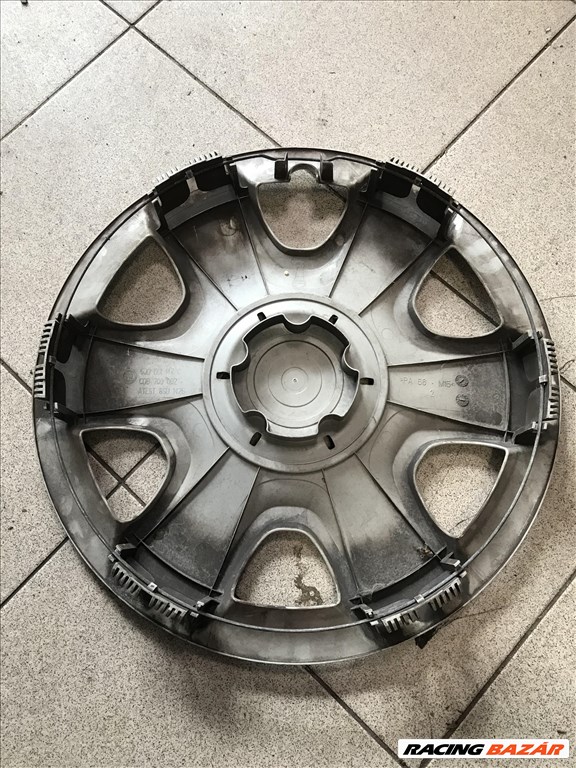 Skoda Fabia II R15 dísztárcsa  5j0601147c 4. kép