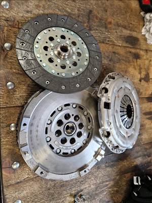 Hyundai I40 1.7 crdi kettős tömegű lendkerék szett 