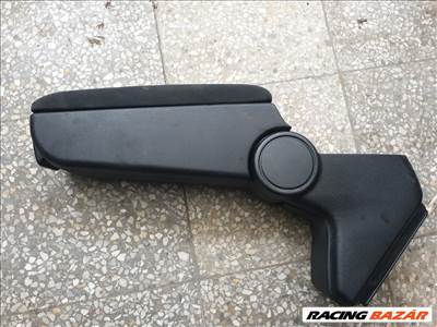 Fiat Linea könyöklő